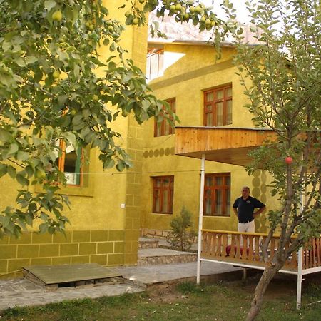 Pamir Alibaba Hotel Khorog Extérieur photo
