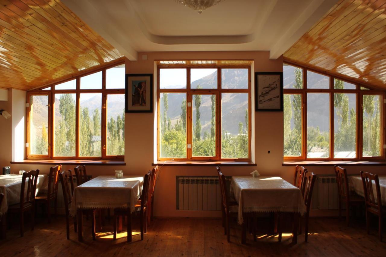 Pamir Alibaba Hotel Khorog Extérieur photo